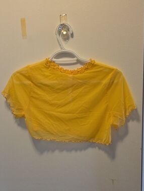 Girls' Yellow Ruffle-Trim Mesh Crop Tee -